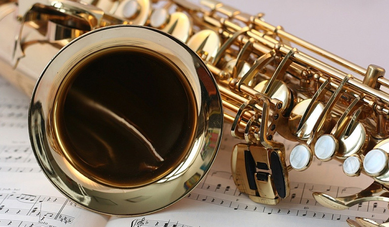 Saxophone avec partition